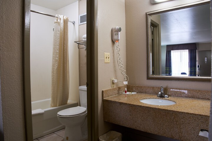 Room 12 of 47
