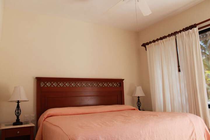 Room 9 of 50