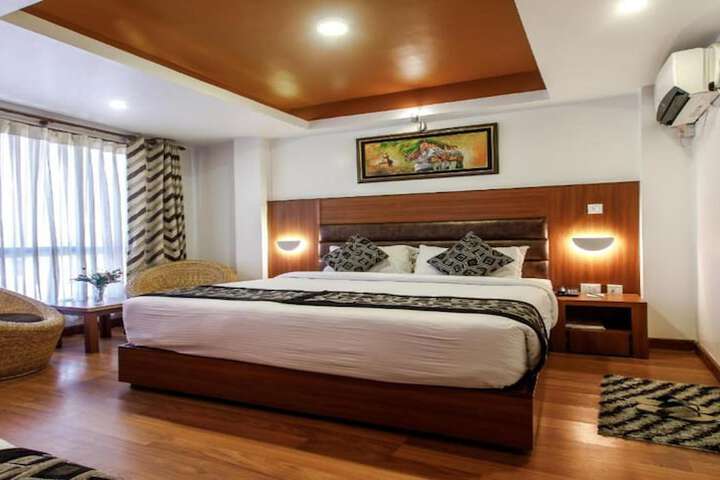 Room 3 of 12