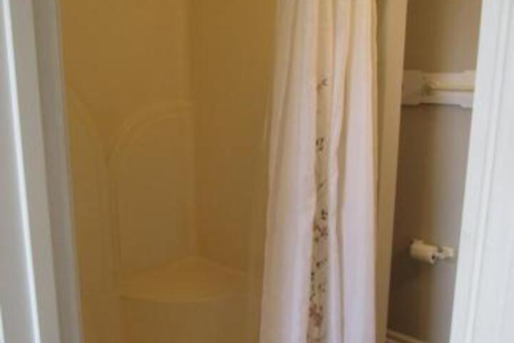 Sea Daze West Duplex 3 Br Home in Supply, NC