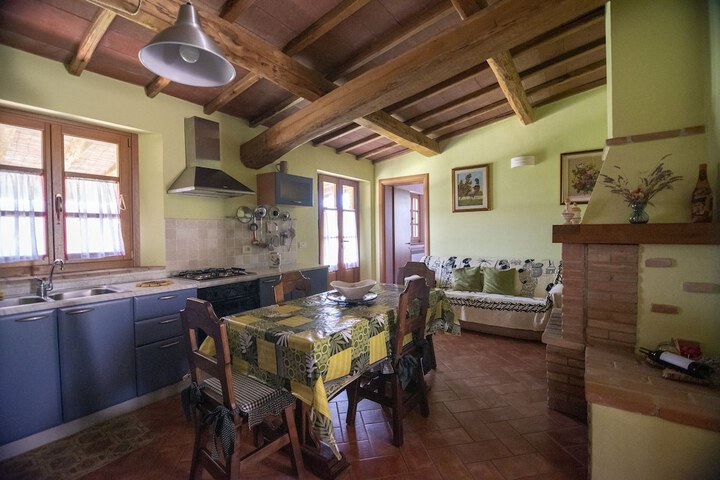Room 15 of 37