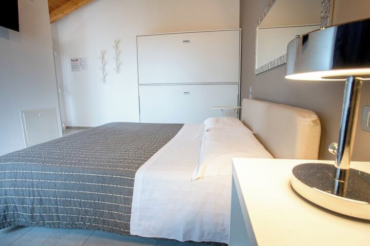 Room 15 of 73