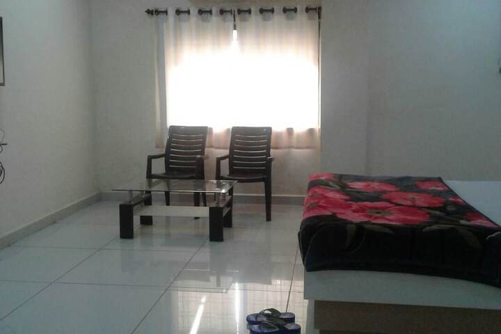 Room 13 of 26