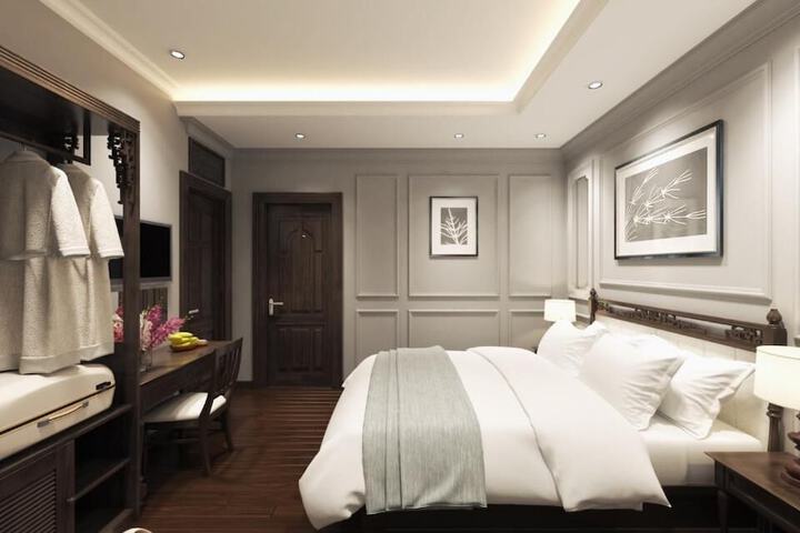 Room 16 of 34