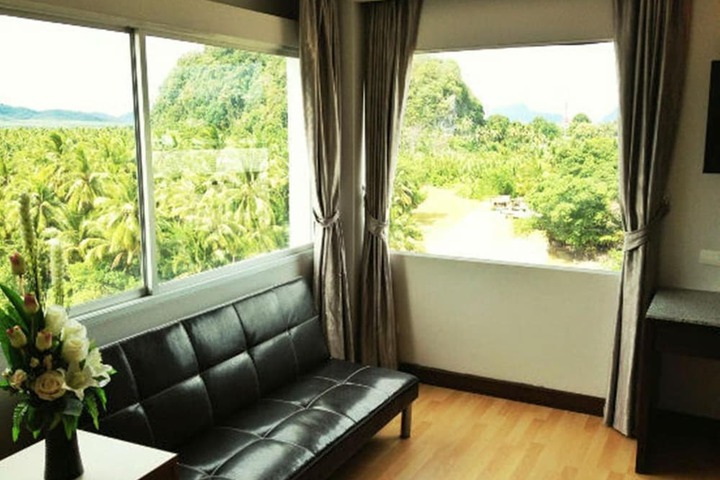Room 21 of 43