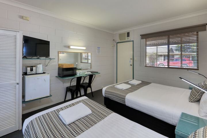 Room 4 of 52