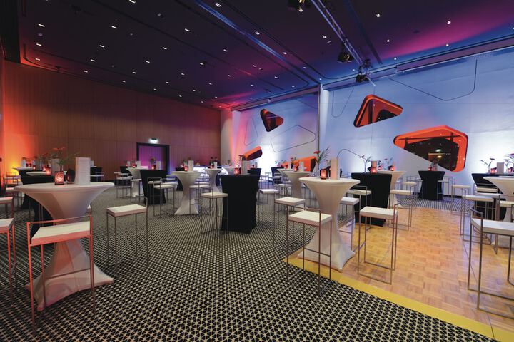 Ballroom/Hall 38 of 59