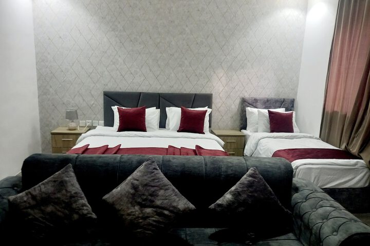 Room 3 of 29