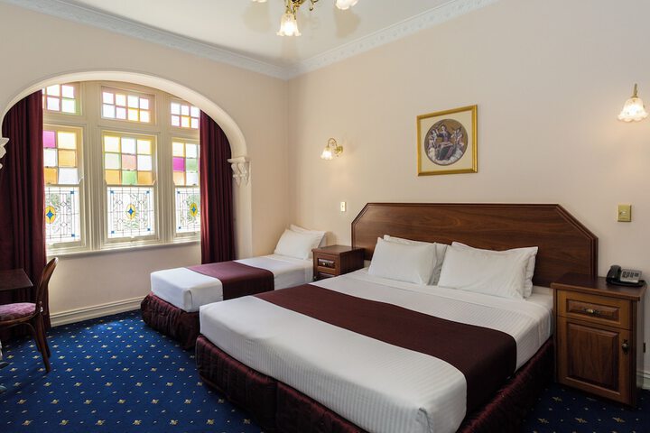 Room 13 of 42