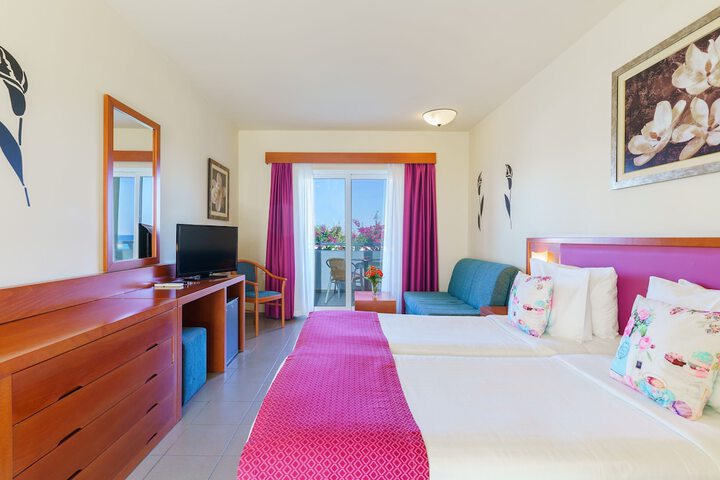 Room 65 of 156