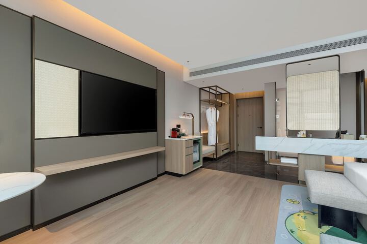 Room 37 of 87