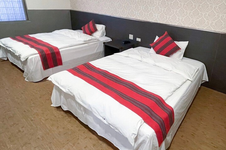 Room 15 of 36
