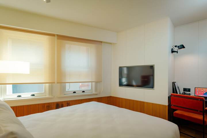 Room 25 of 113