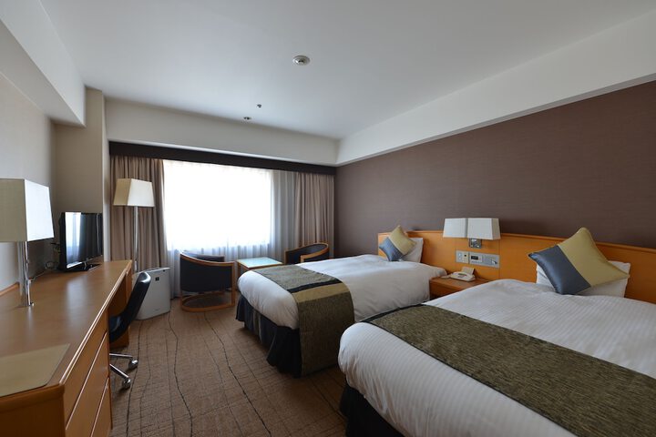 Room 7 of 75