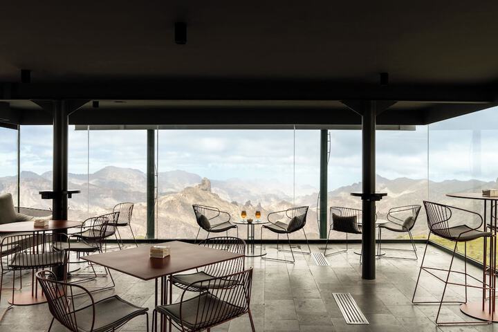 Snack bar