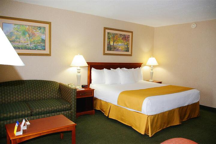 1 King Bed (1 of 5)