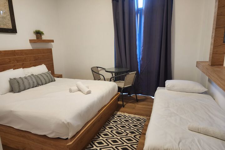 Room 19 of 141