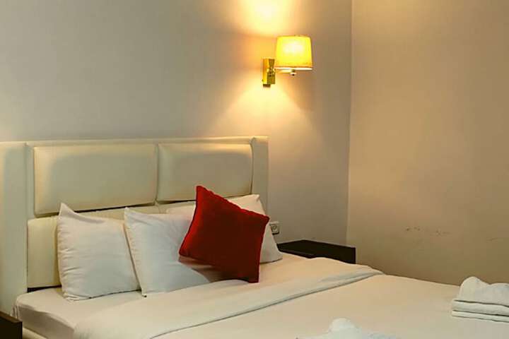 Room 42 of 68