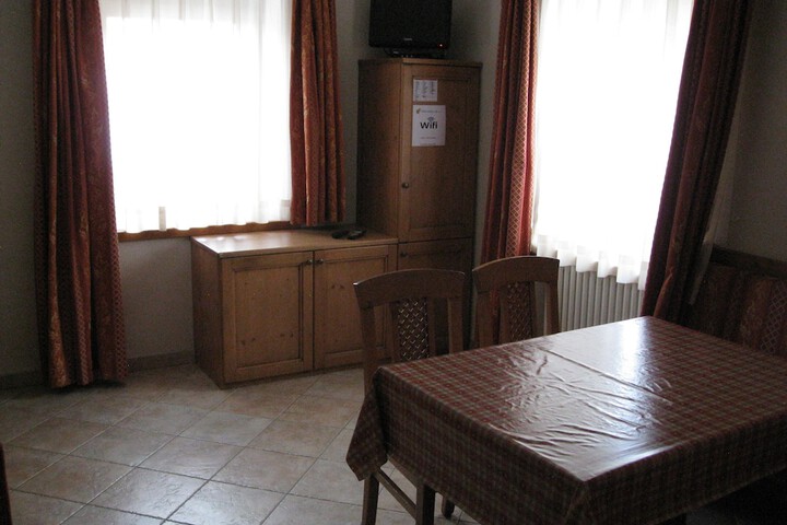 Room 12 of 22