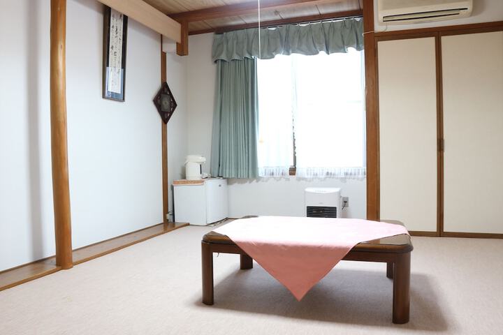 Room 5 of 74