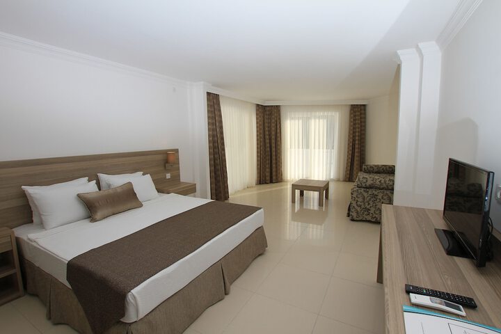 Room 6 of 50