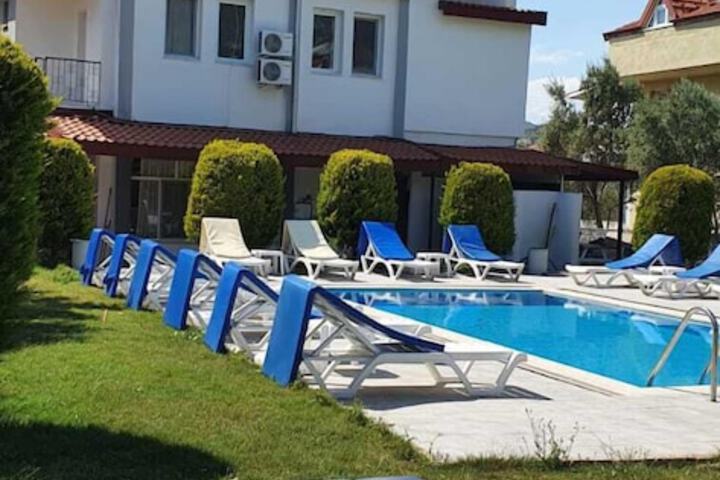 Hotel 14 of 16