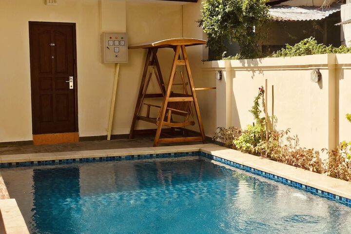 Pool 35 of 69