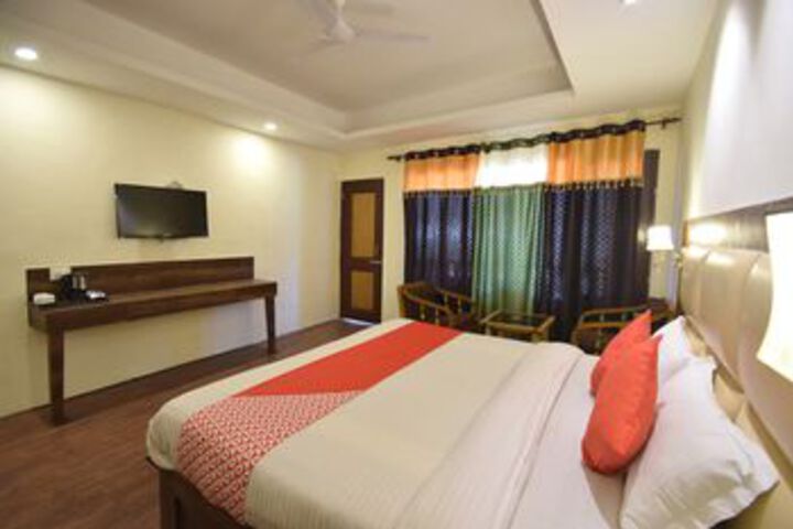 Room 7 of 27