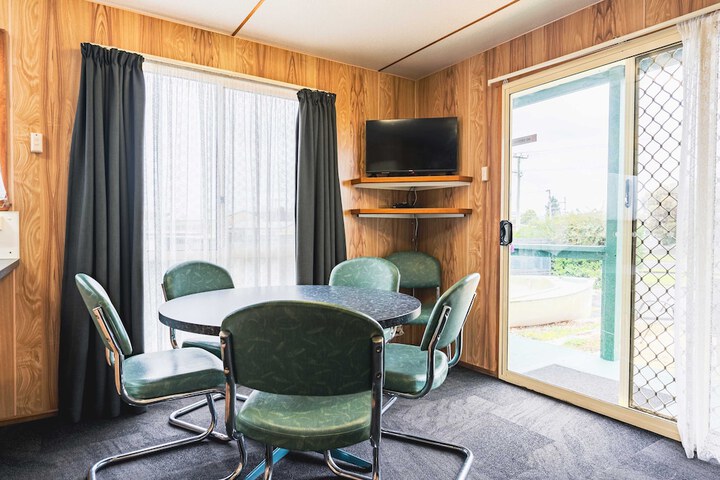 Room 5 of 63
