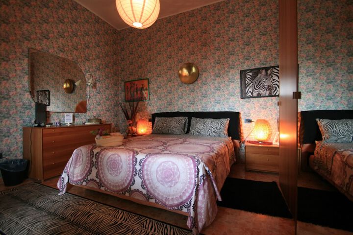Room 6 of 31