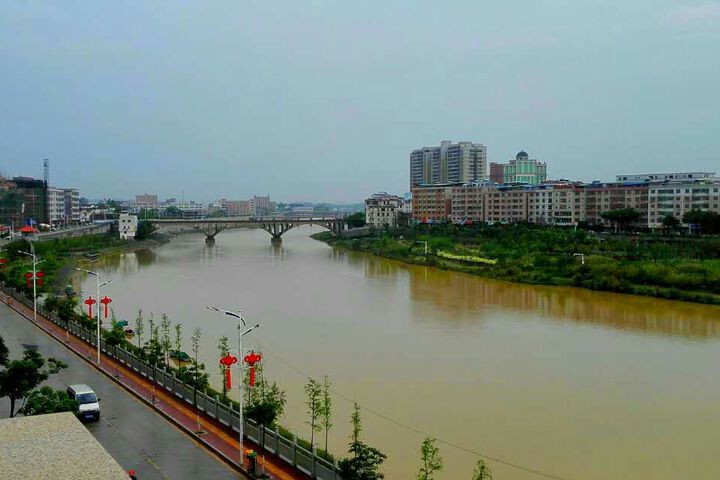 Hakka Pearl Holiday Hotel