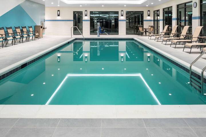 Pool 14 of 24
