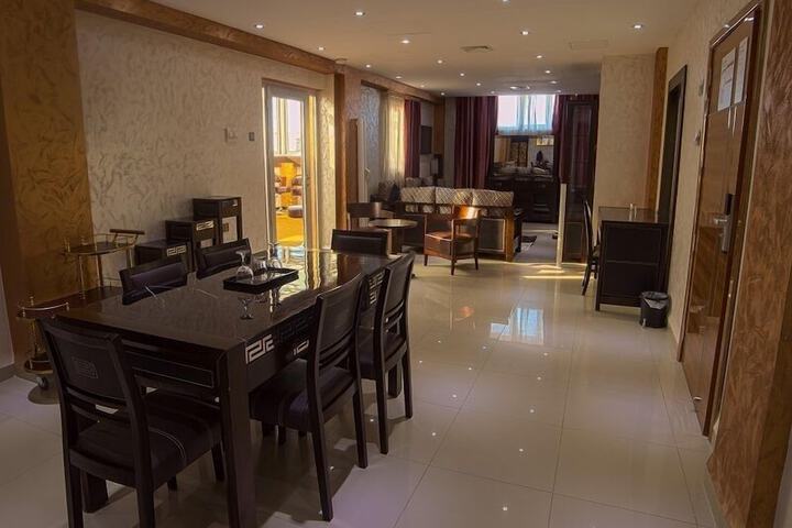 Room 8 of 21
