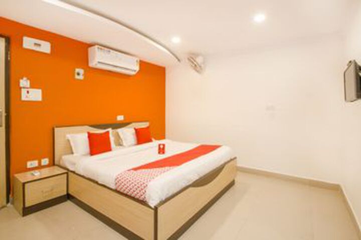 Room 9 of 22