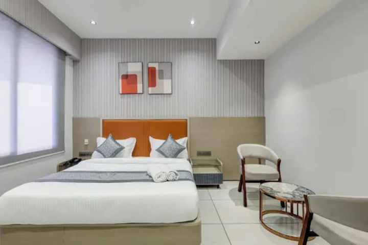 Room 18 of 34