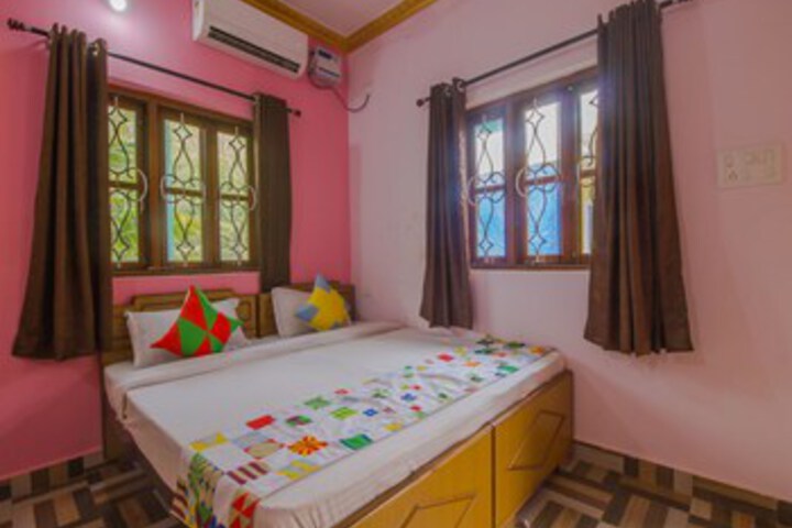 Room 12 of 23