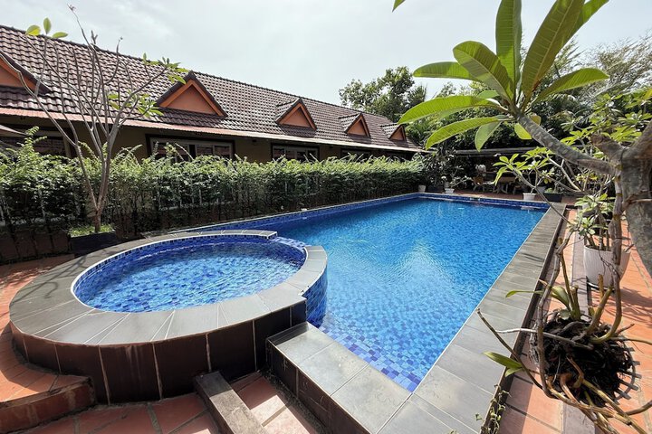 Pool 41 of 62