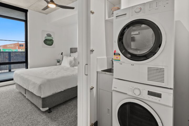 Laundry 29 of 43
