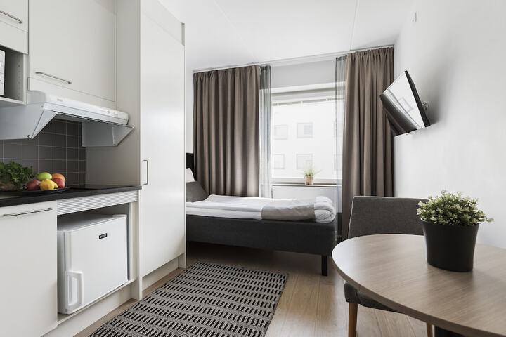Room 4 of 38