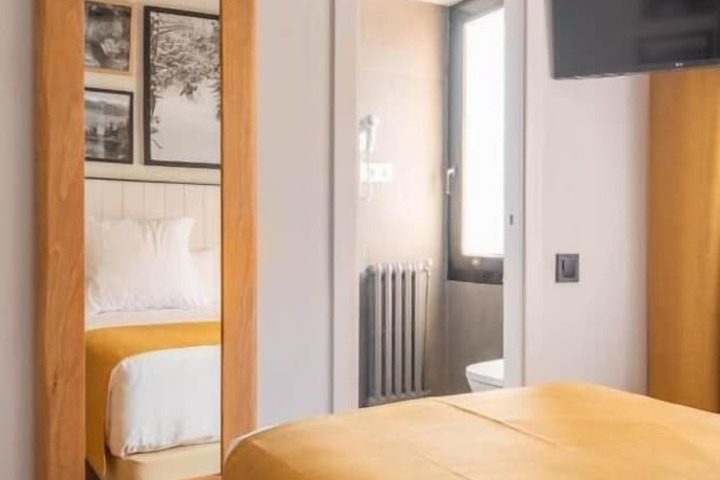 Room 16 of 81