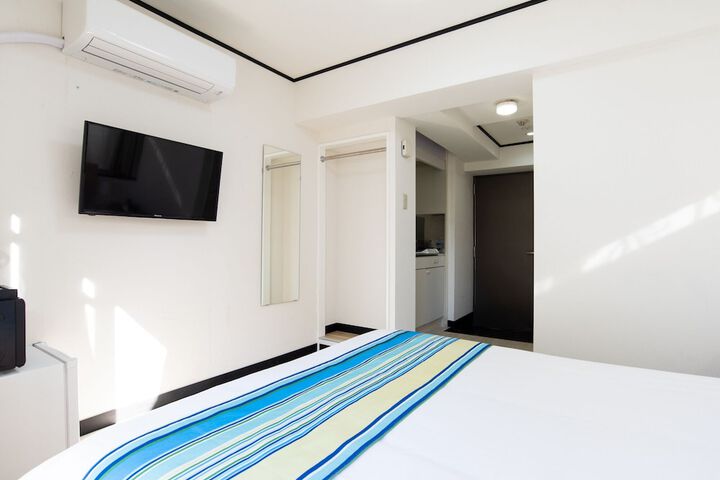 Room 3 of 39