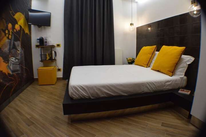 Room 9 of 147