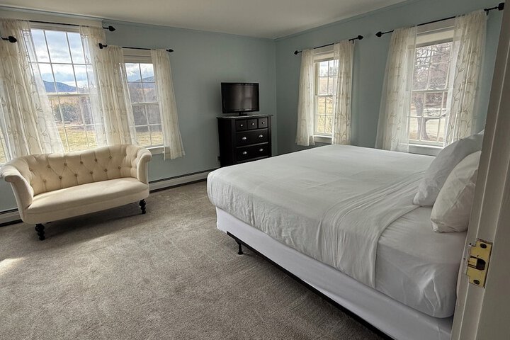 Room 75 of 331