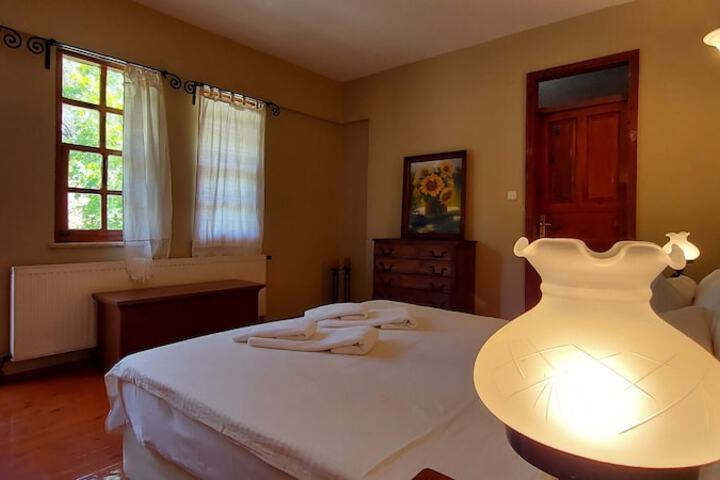 Room 8 of 44