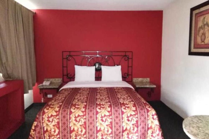 Room 2 of 13