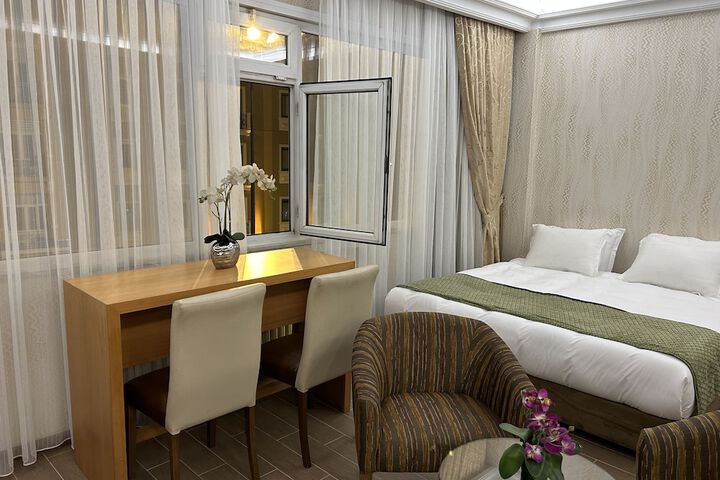 Room 14 of 95