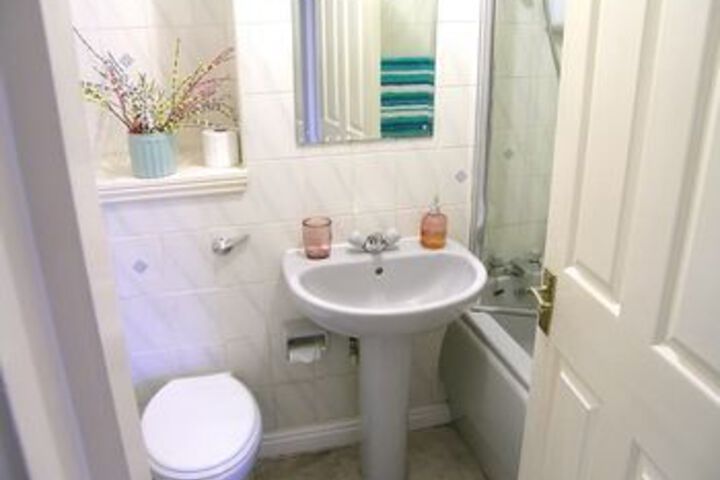Room 4 of 23
