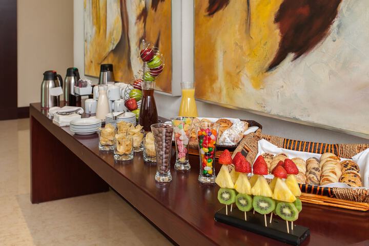 Breakfast/Coffee Service 8 of 18