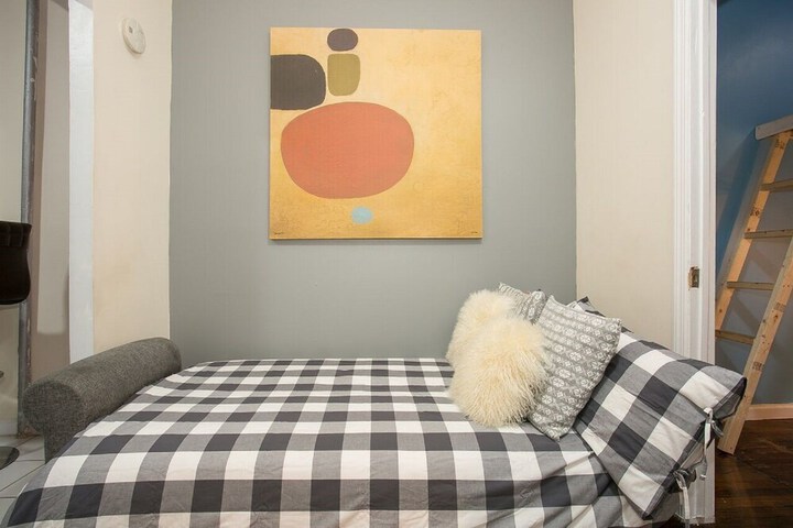 Room 86 of 103