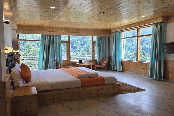 Room 23 of 110